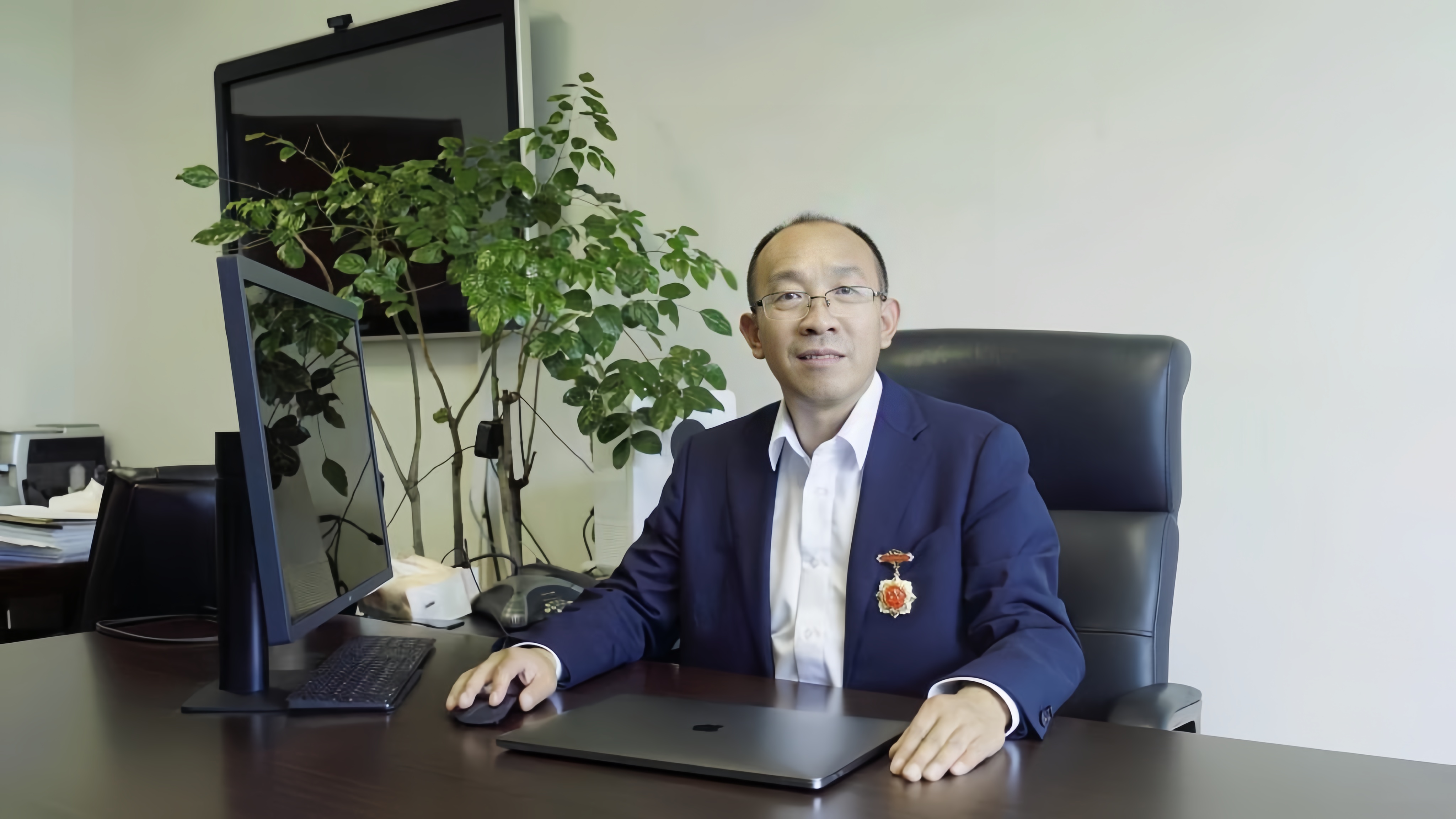 开云在线创新论坛第一千四百八十五讲：金属-有机限域结构可控组装与拟酶催化