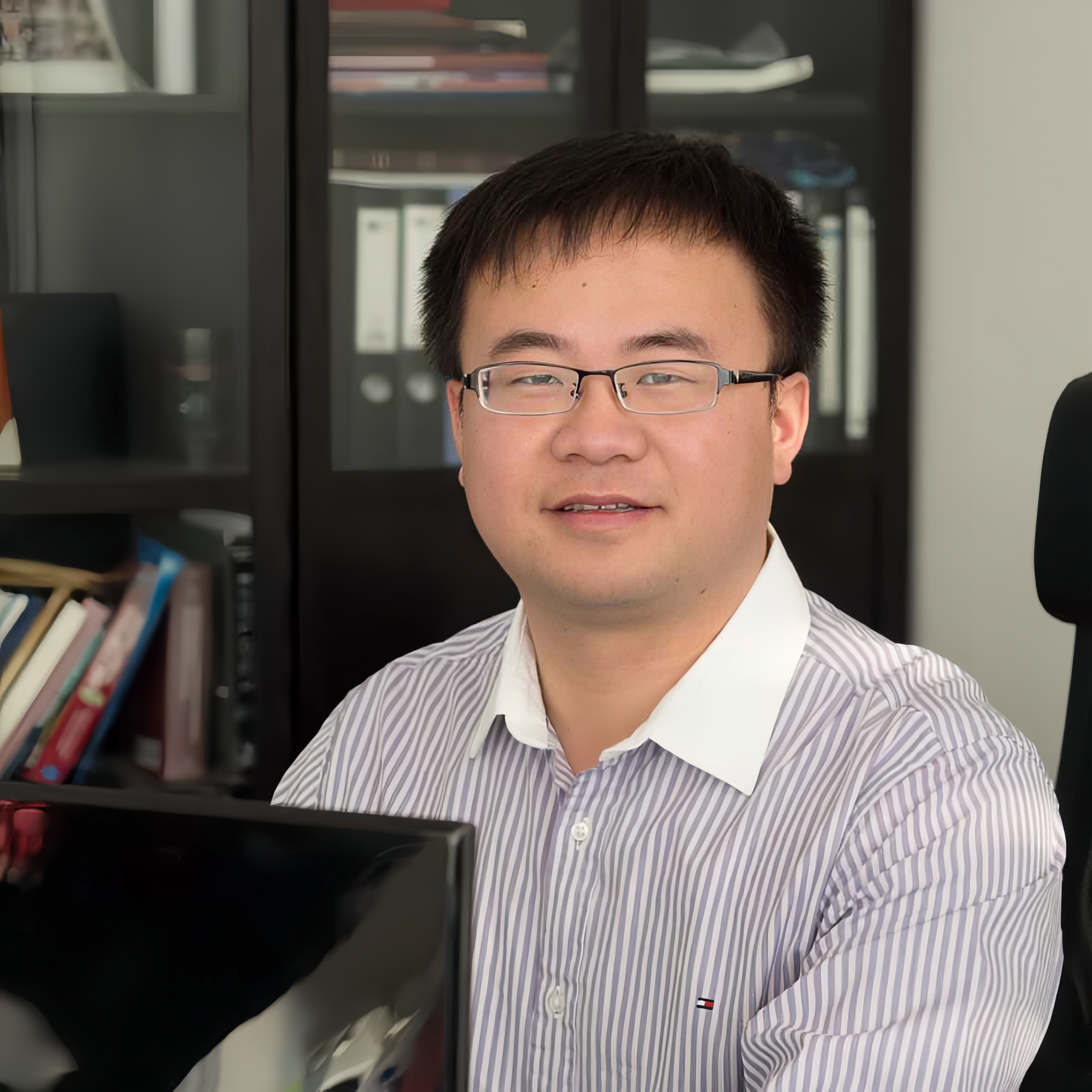 开云在线创新论坛第一千七百九十四讲：多元介孔材料的合成与性能研究