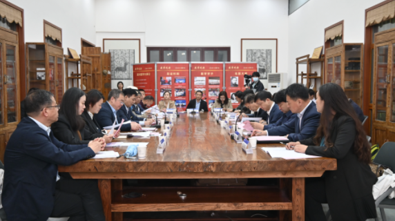 西北高等教育奠基人、中国现代医学先驱徐诵明雕像在开云在线落成